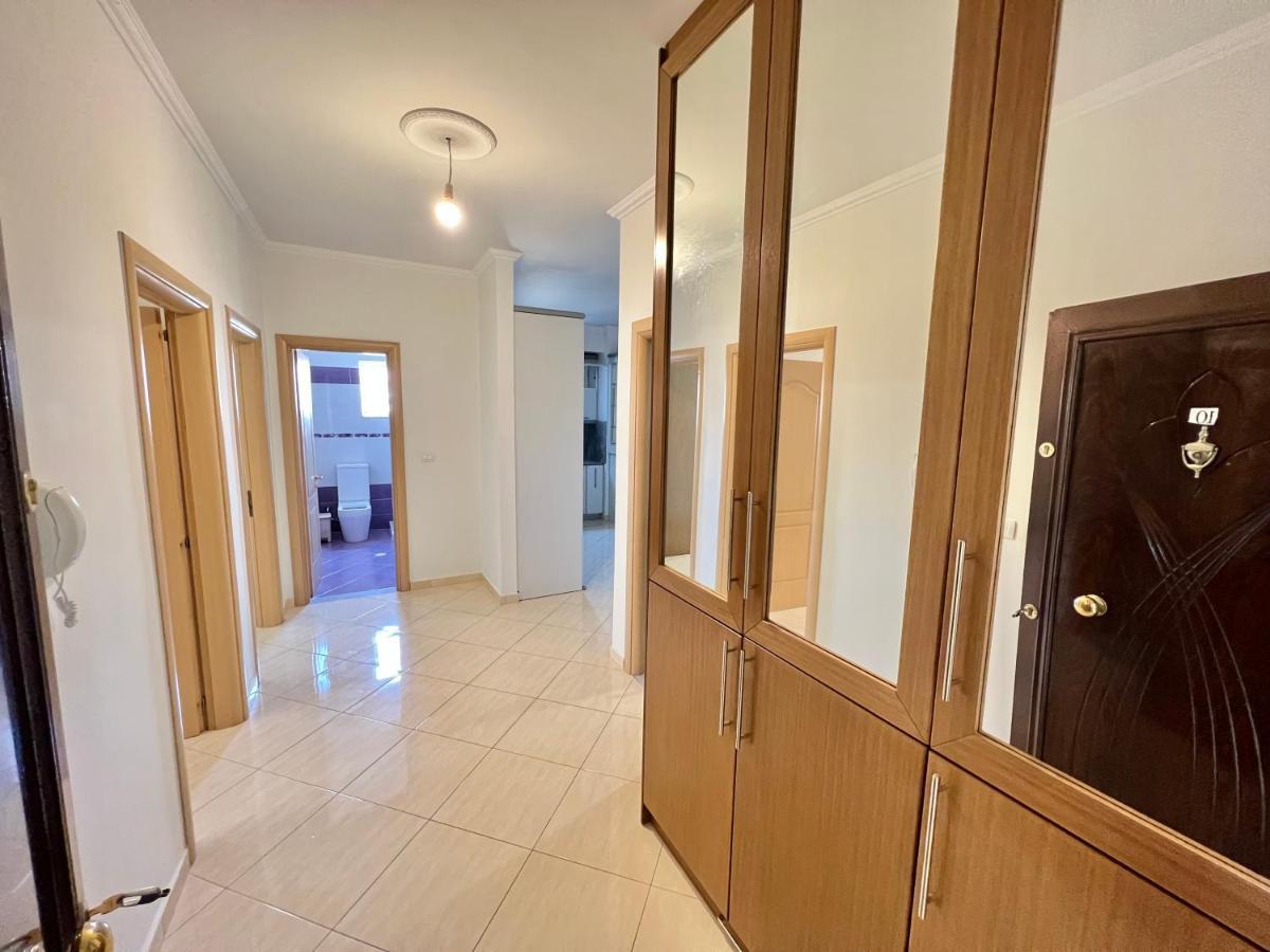 شقة ساراندا  في Ermis Apartament المظهر الخارجي الصورة