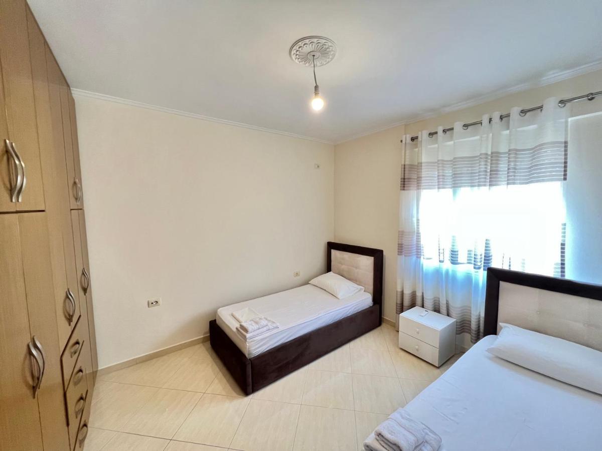 شقة ساراندا  في Ermis Apartament المظهر الخارجي الصورة