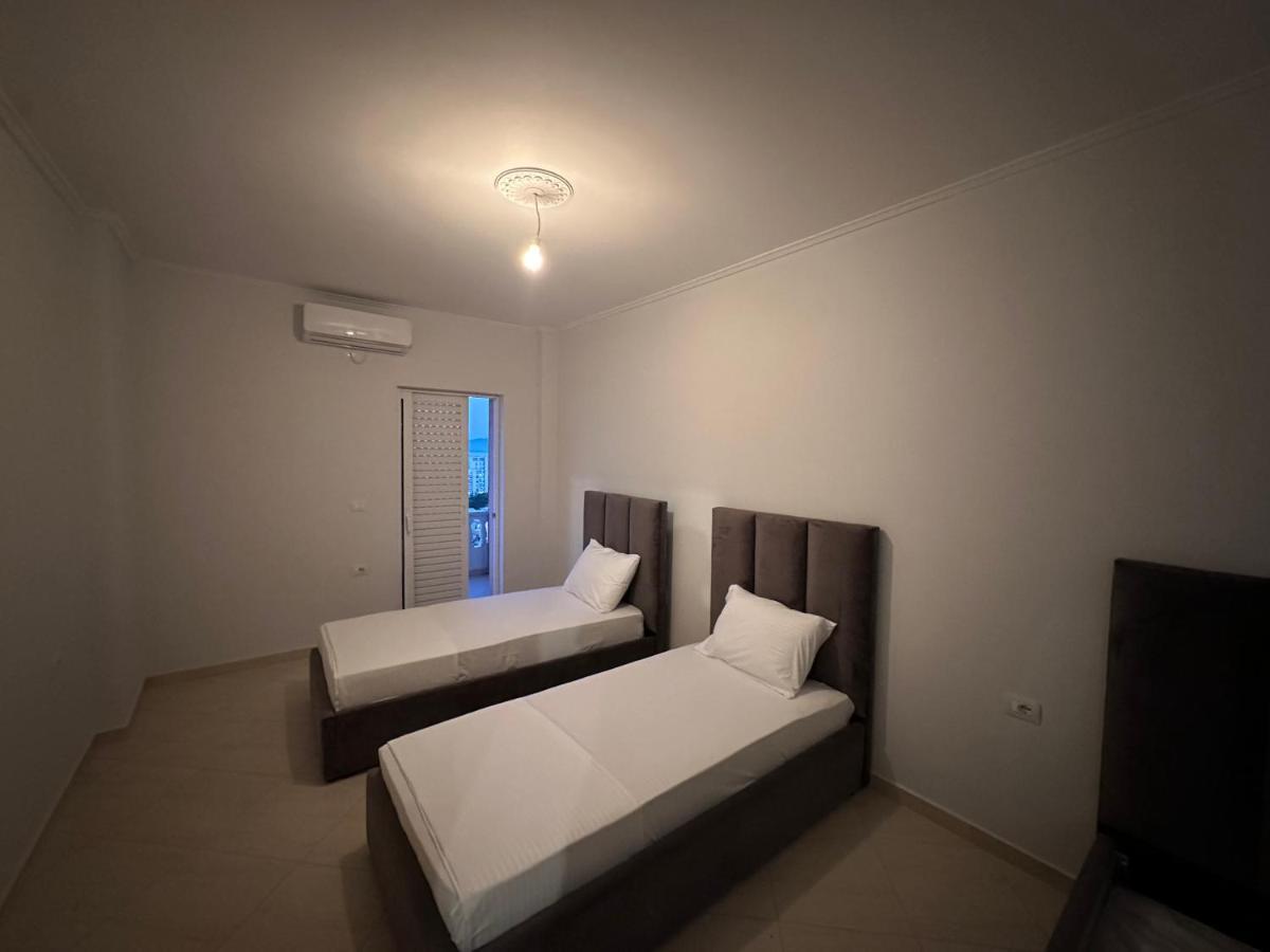 شقة ساراندا  في Ermis Apartament المظهر الخارجي الصورة
